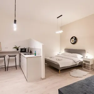 Kl31 - Urban Escape - Prime Location - Klauzal Square By Bqa Apartment