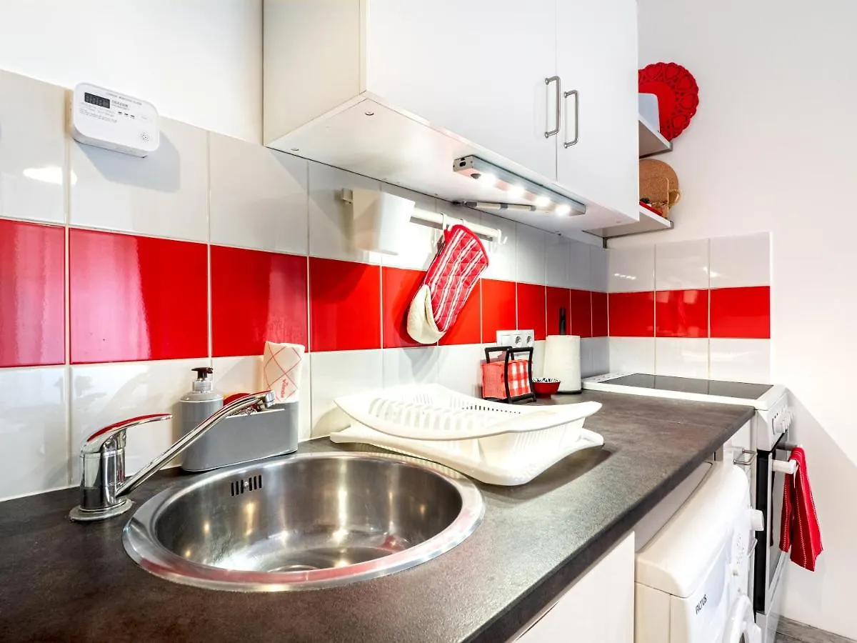 Colors Apartment Budapest 0*,