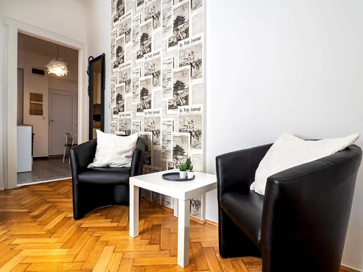 Colors Apartment Budapest
